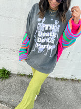 Load image into Gallery viewer, PARTY SKELETON SWEATSHIRT ON PEPPER