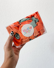 Load image into Gallery viewer, THE LIFE OF A SHOWGIRL BALLOON GARLAND KIT