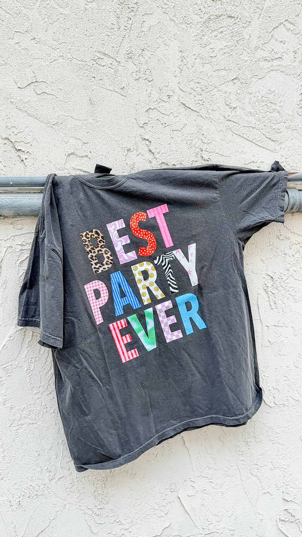 BEST PARTY EVER GRAPHIC TEE
